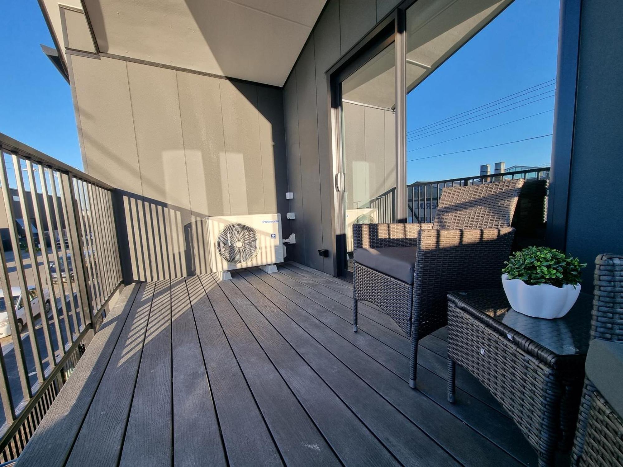 Brand New Central Studio On Wilmer Christchurch Exteriör bild